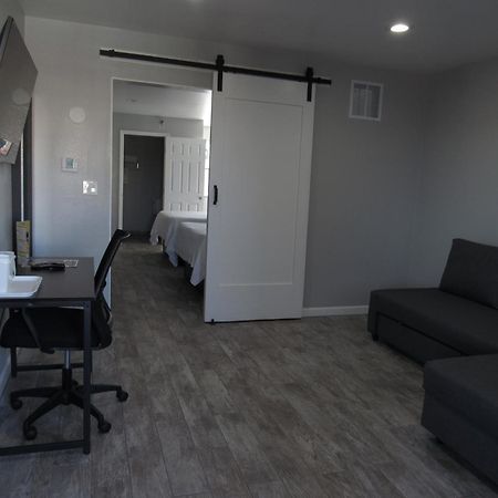 Capri Suites Anaheim Eksteriør bilde